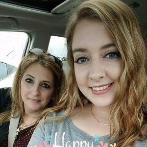 Meet your Posher, Laura lynn